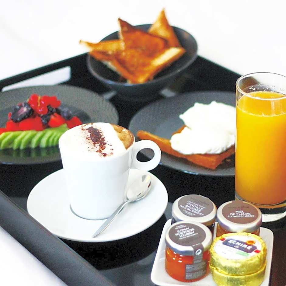 Hotel Marignan Champs-Elysees