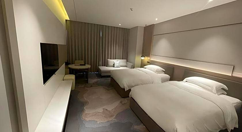 Zhangjiagang Guomao Hotel