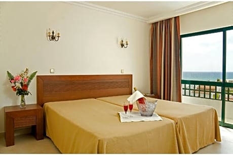 Apartamento Cerro Mar Atlântico com 3 Quartos