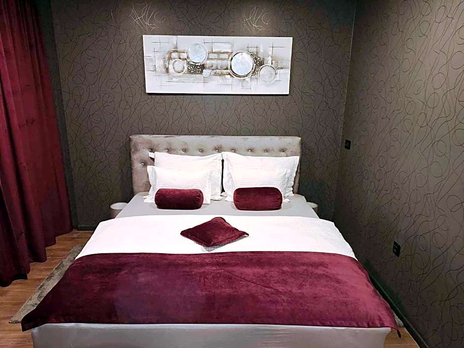 Arcobaleno Apartments & Rooms