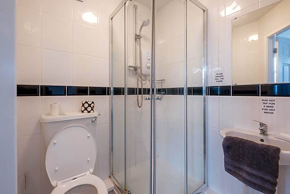 OYO The Pickering Park Hotel