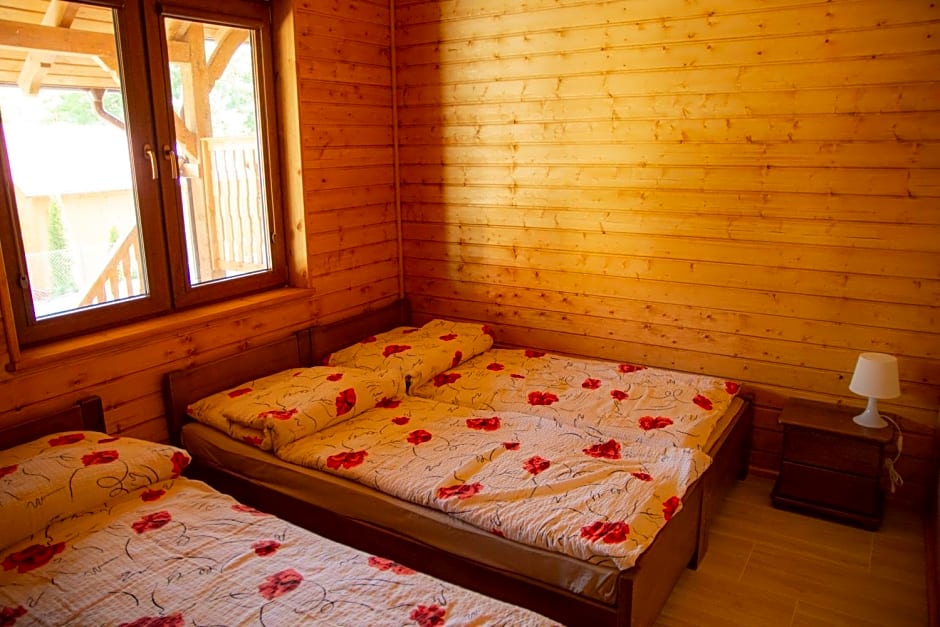 JANTAR Pokoje i Domki u Reni