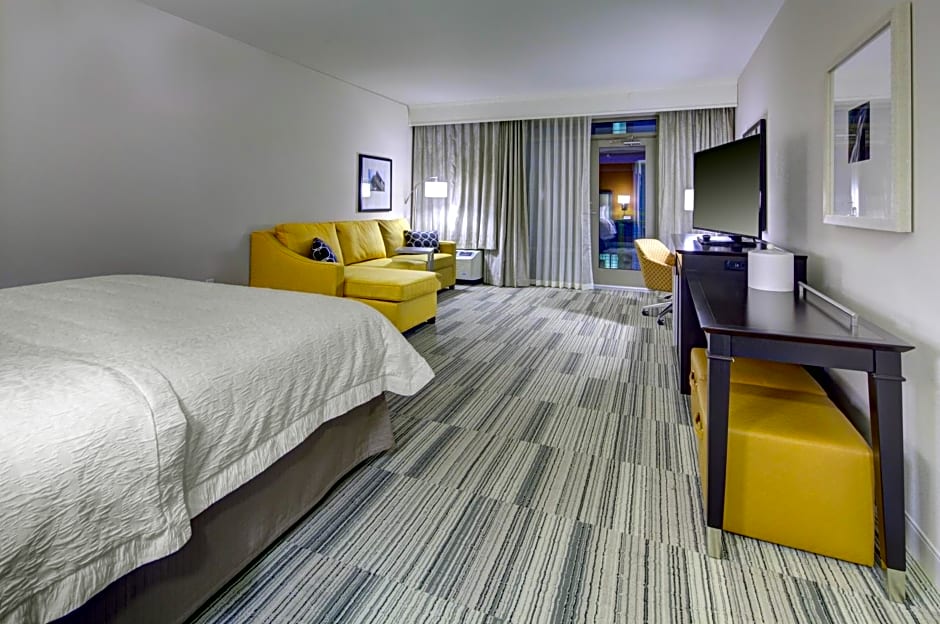 Hampton Inn & Suites - Roanoke-Downtown, VA
