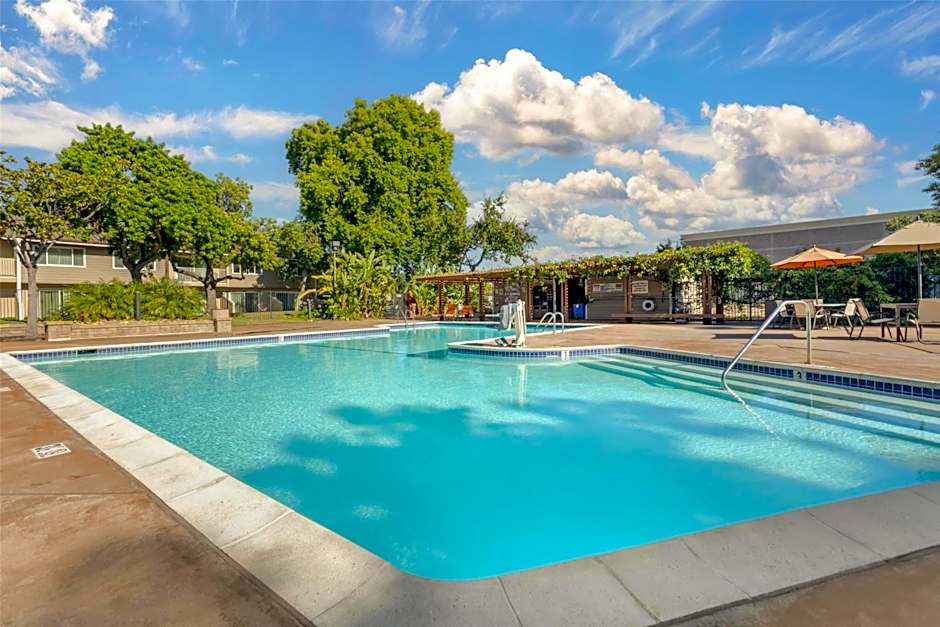 Best Western Plus Garden Court Inn