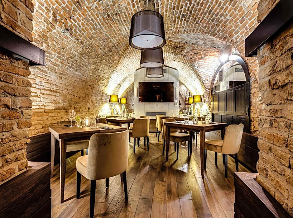 Hotel Teatro Boutique Old Town - Destigo Hotels