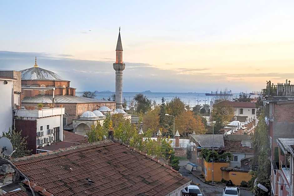 AYKA APART SUiTES OLD CITY