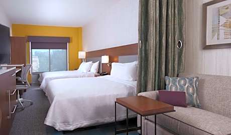 Queen Studio with Two Queen Beds - Non-Smoking