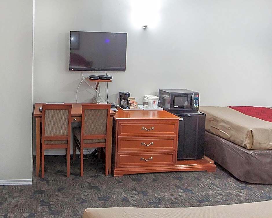 Econo Lodge Inn & Suites Drumheller