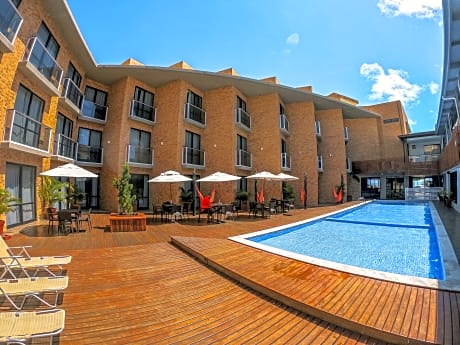 Bessa Beach Hotel