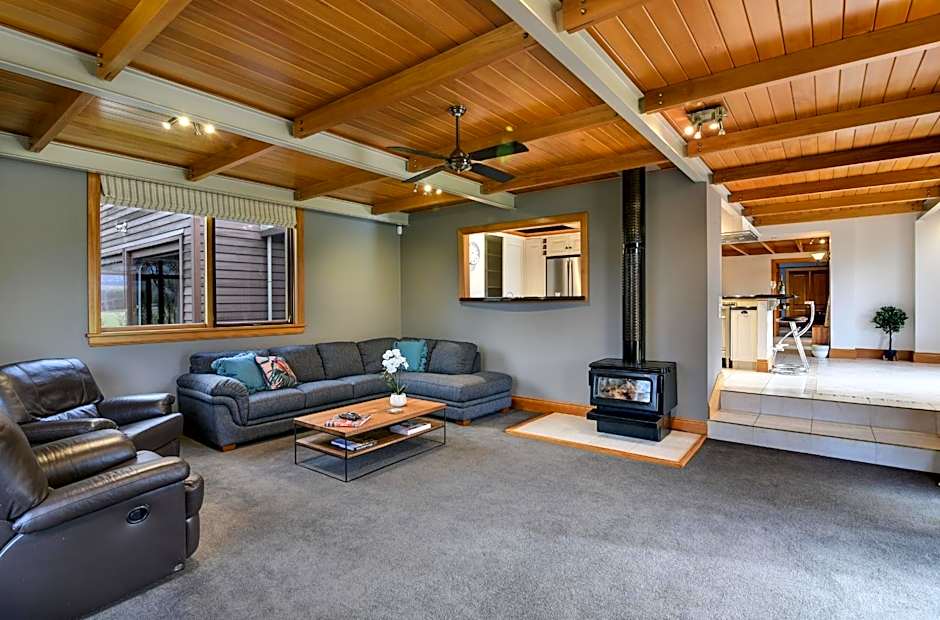 Manata Homestead & Lodge