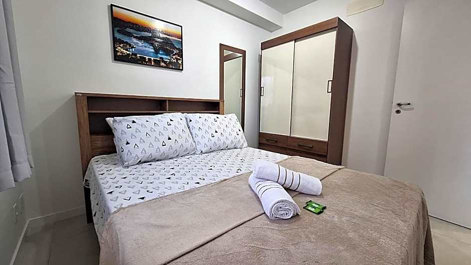 Apto moderno com varanda, piscina e academia