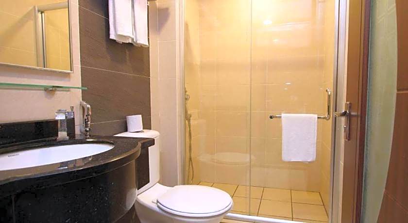 1 City Hotel