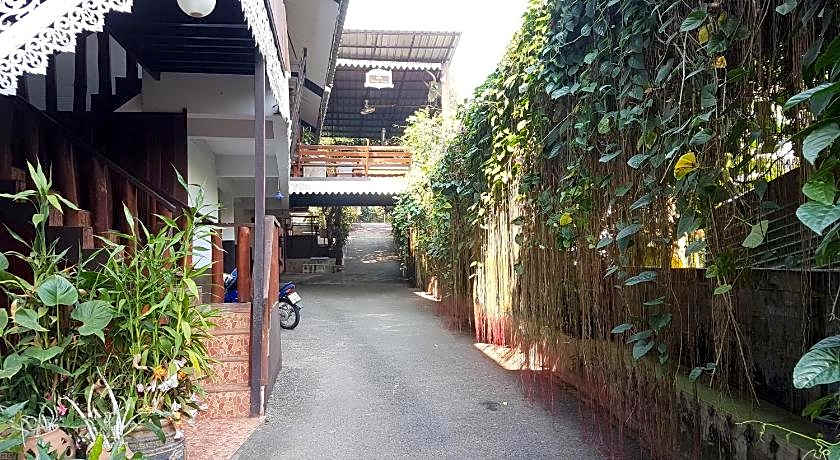 Boondee House