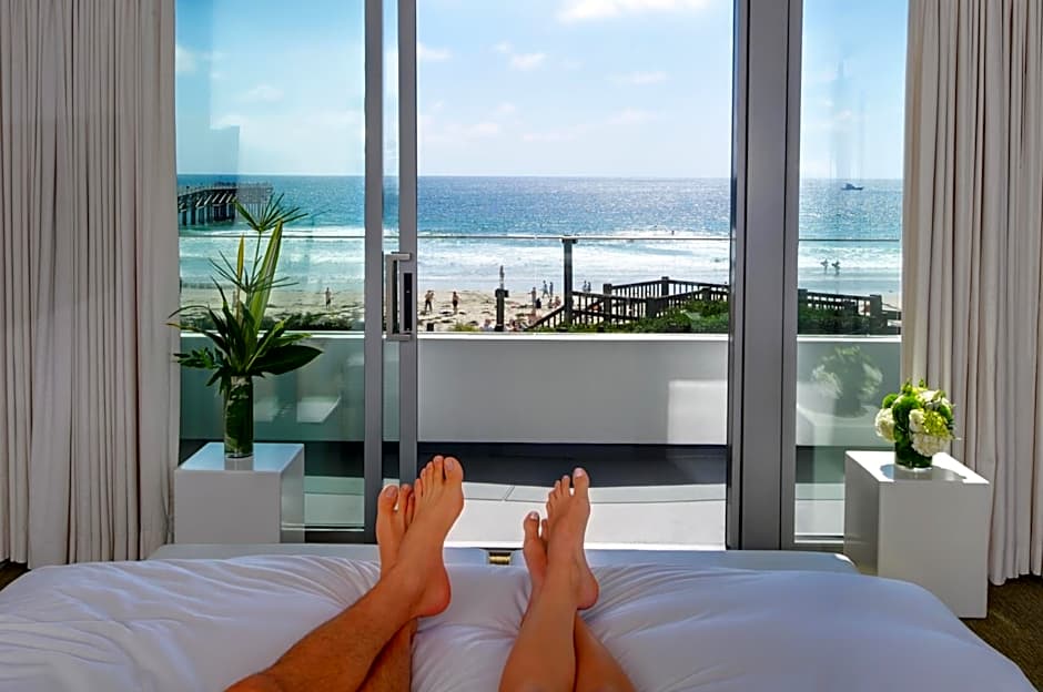 Tower 23 Hotel