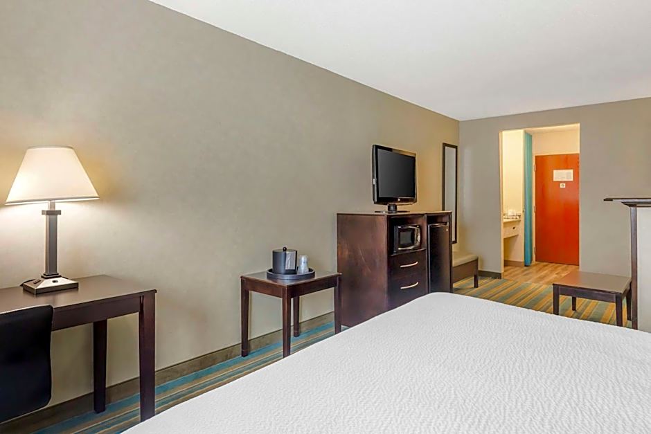 Best Western Berkshire Hills Inn And Suites