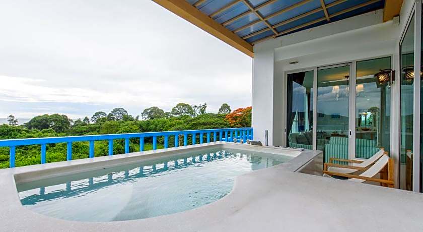 Costa Village Jacuzzi Bangsaray