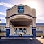 Clarion Inn & Suites Central Clearwater Beach