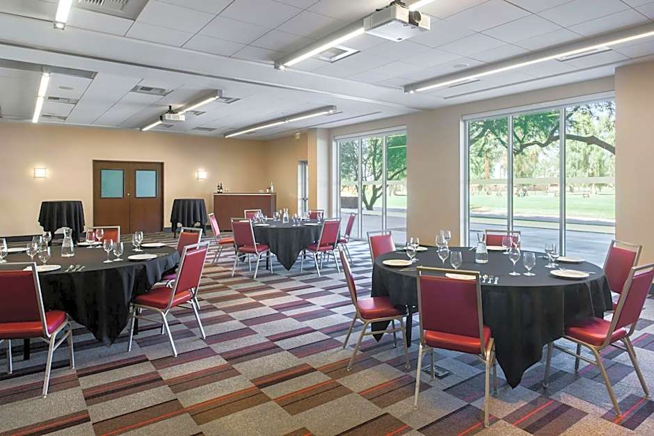 Four Points By Sheraton At Phoenix Mesa Gateway Airport