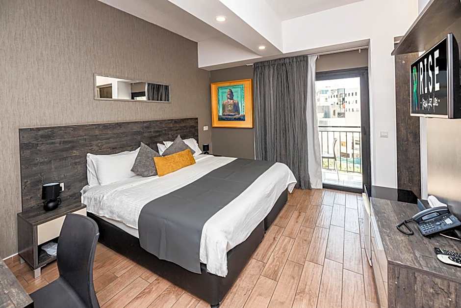 Rise Hotel
