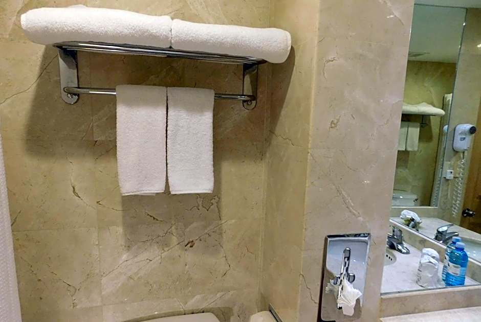 Hotel Palacio Azteca Tijuana, Trademark by Wyndham