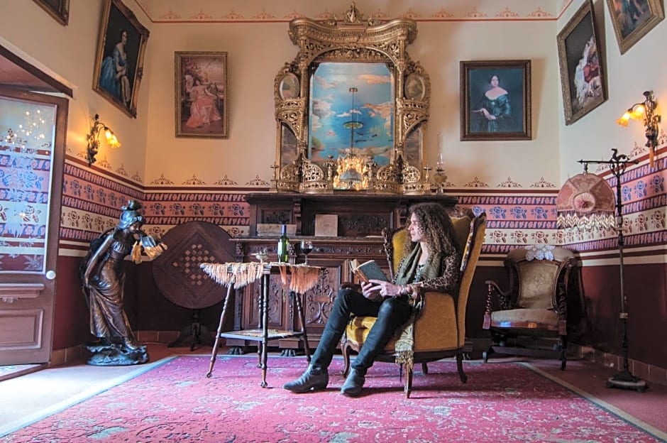 Copper Canyon Riverside Lodge