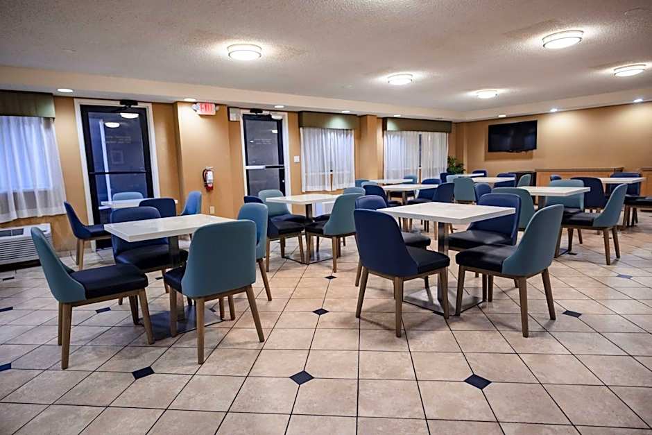 La Quinta Inn & Suites by Wyndham Tampa-Near Busch Gardens