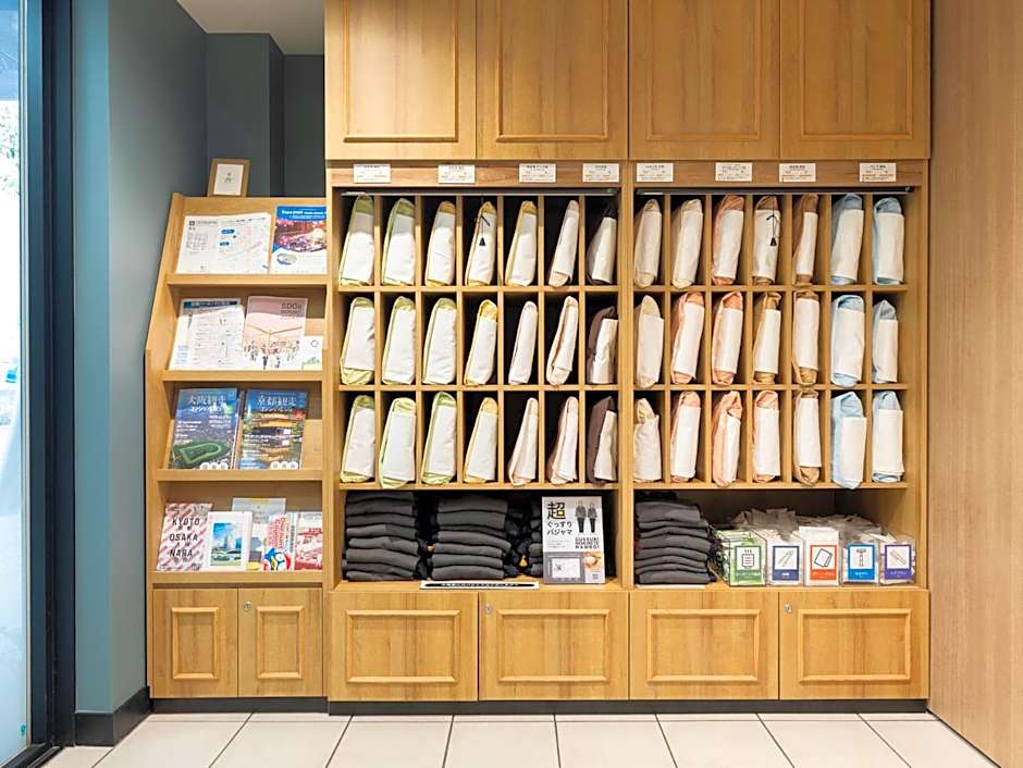 Super Hotel JR Shin-Osaka Higashiguchi