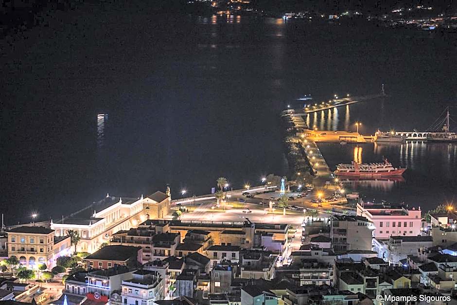 Tsolakis Studios & Apartments