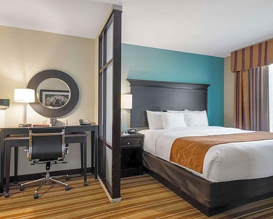 Comfort Suites Topeka Northwest