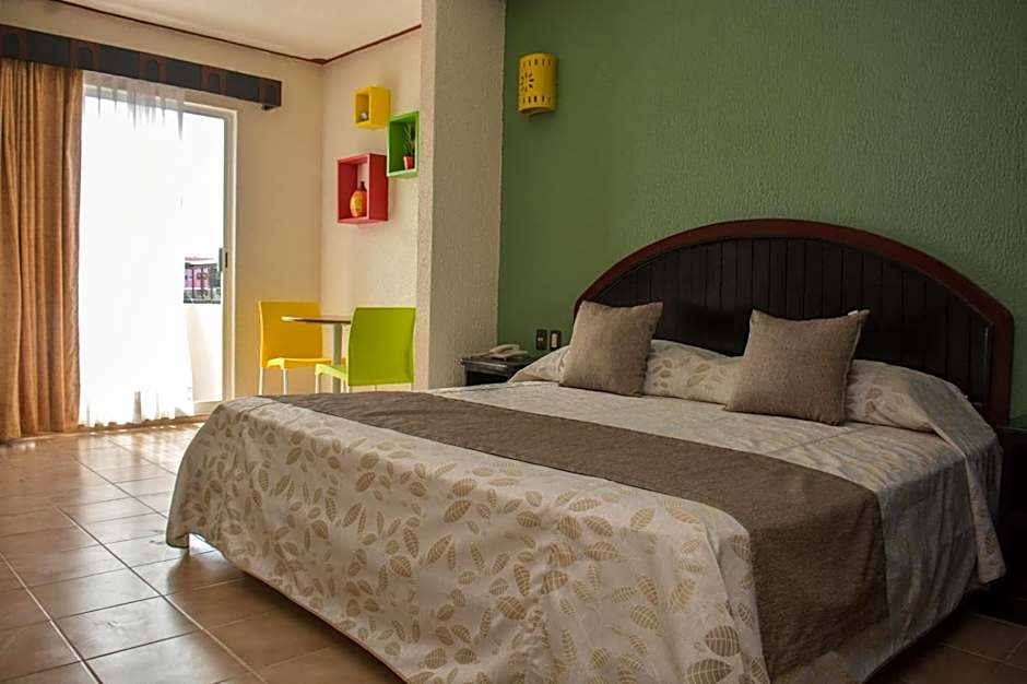 Suites Los Arcos