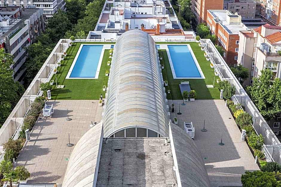 Apartmentos Eurobuilding 2