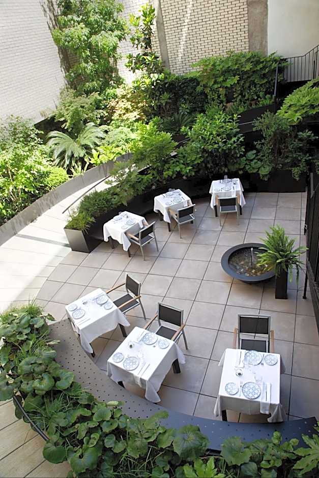 Atocha Hotel Madrid, Tapestry Collection by Hilton