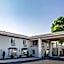Quality Inn & Suites Des Moines - Merle Hay Road