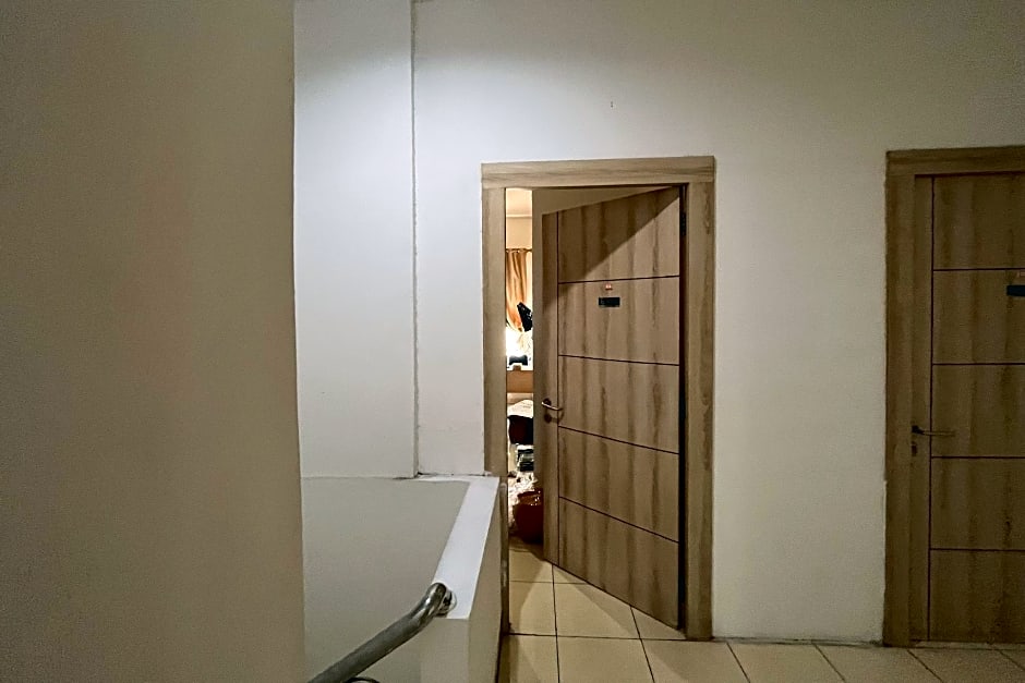 RedDoorz near Underpass Simpang Patal Palembang