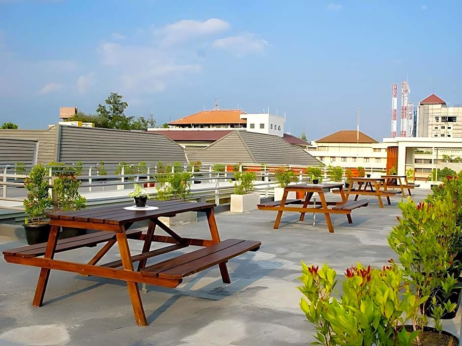 Marni Mulya Guest House