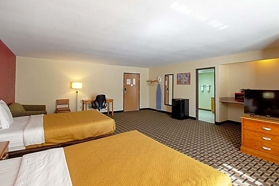 Photo 1 of 14 of 2 Queen Beds with Sofabed Suite