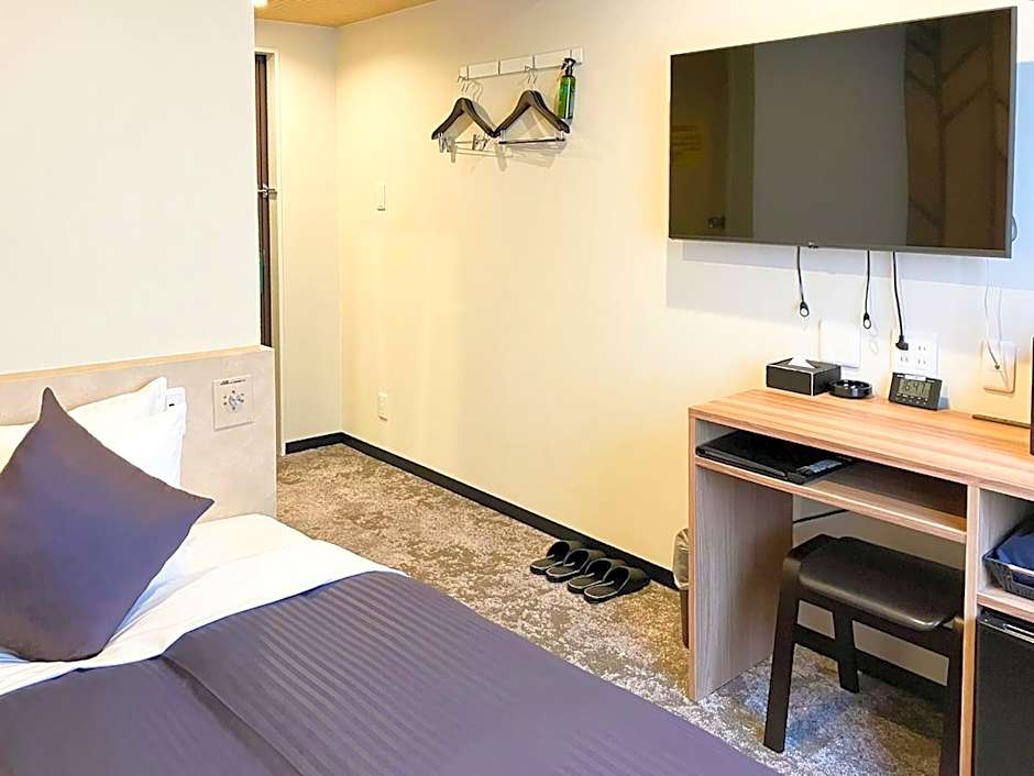 Hotel Livemax Chofuekimae