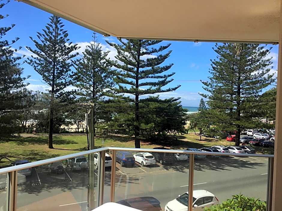 Pacific Regis Beachfront Holiday Apartments