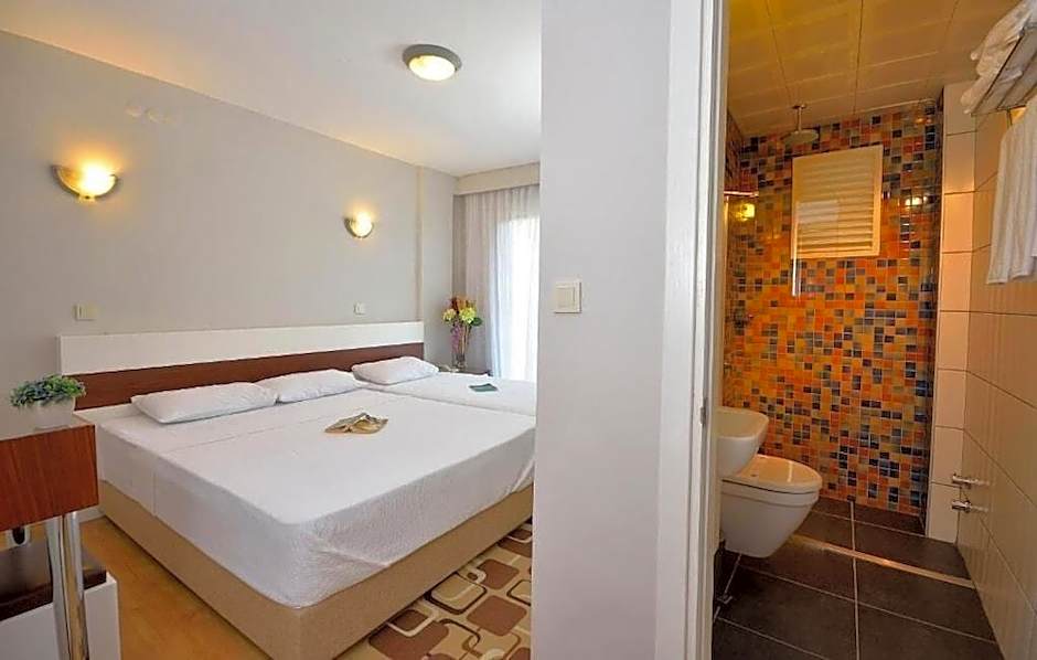 Calis Hotel