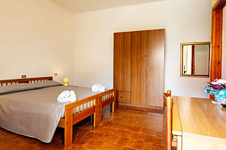 Queen Room - Disability Access