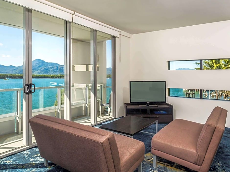 The Sebel Cairns Harbour Lights