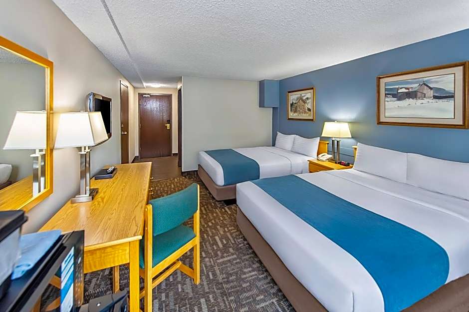 Crestwood Hotel
