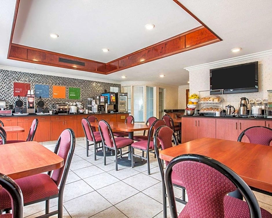 Comfort Suites Oceanside Camp Pendleton Area
