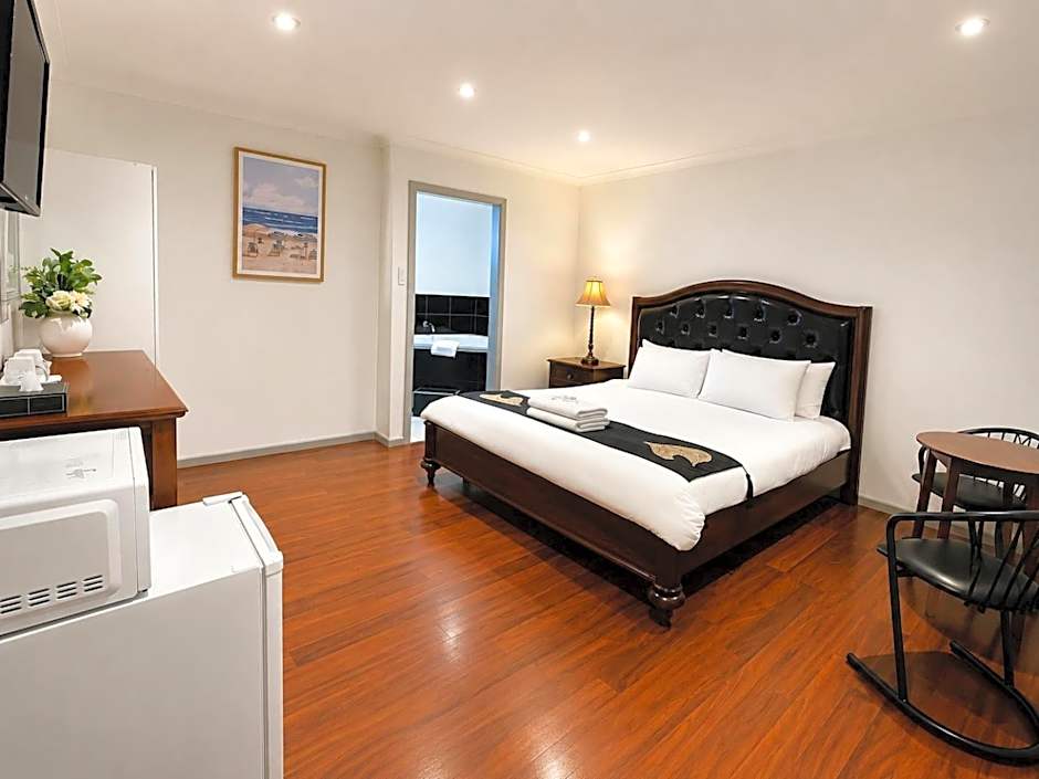 Beaconsfield Lodge Motel
