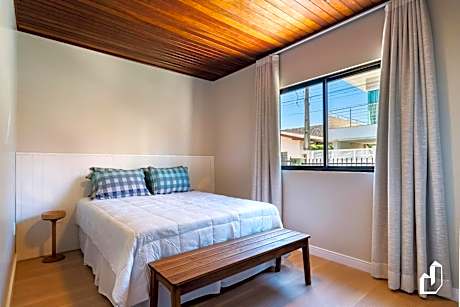 Casa aconchegante com 04 dormitórios