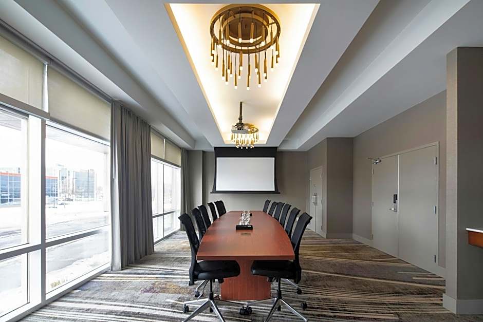 Courtyard by Marriott Montreal Airport