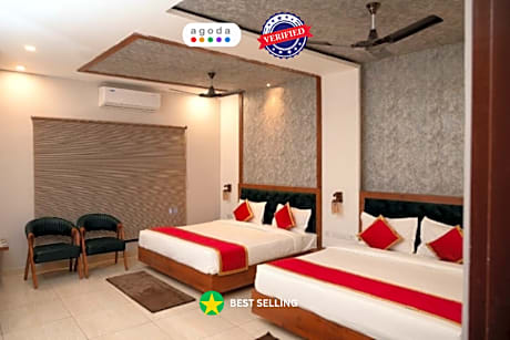 Goroomgo Singla Residency Kangra