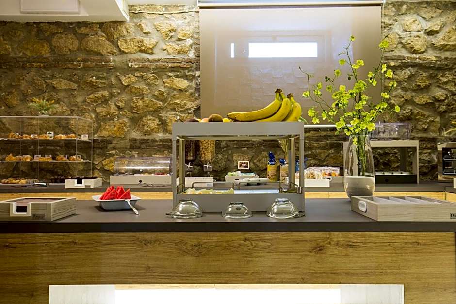 Plana Hotel