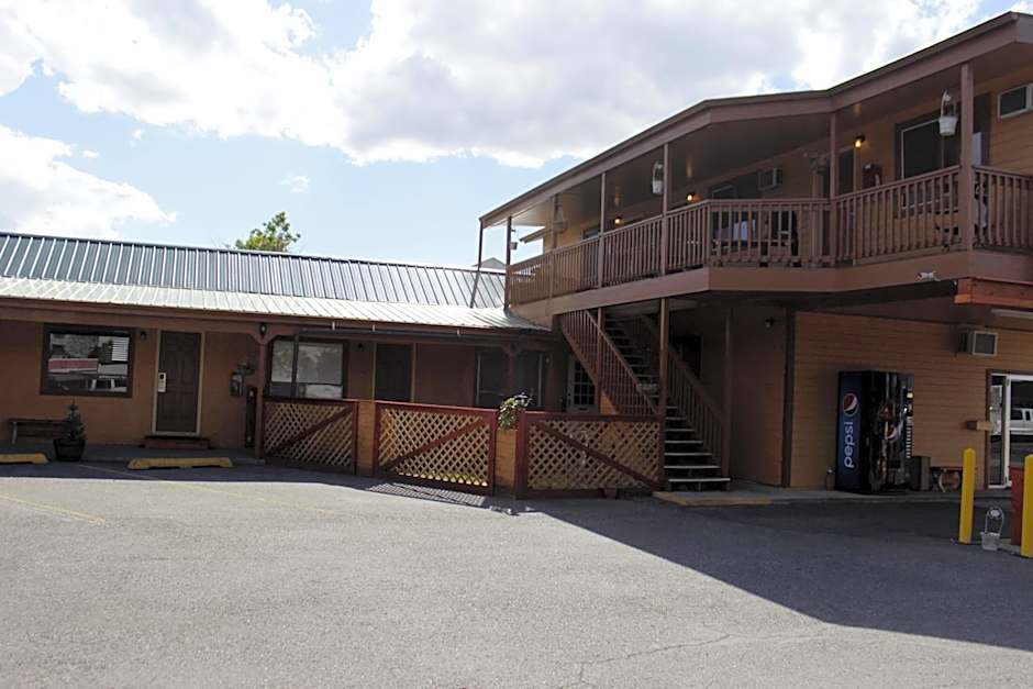 Country Motor Inn