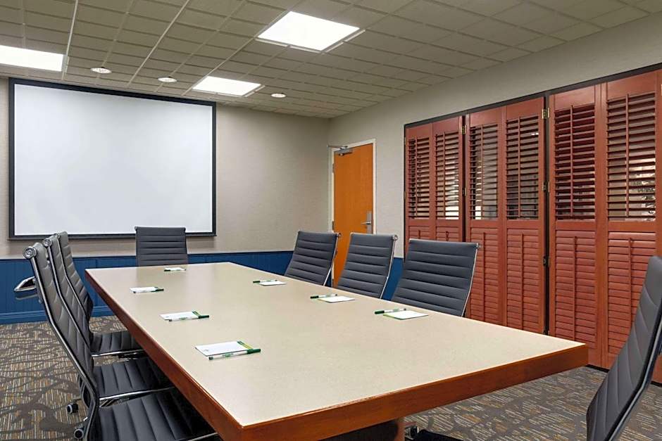 Wingate by Wyndham Louisville East